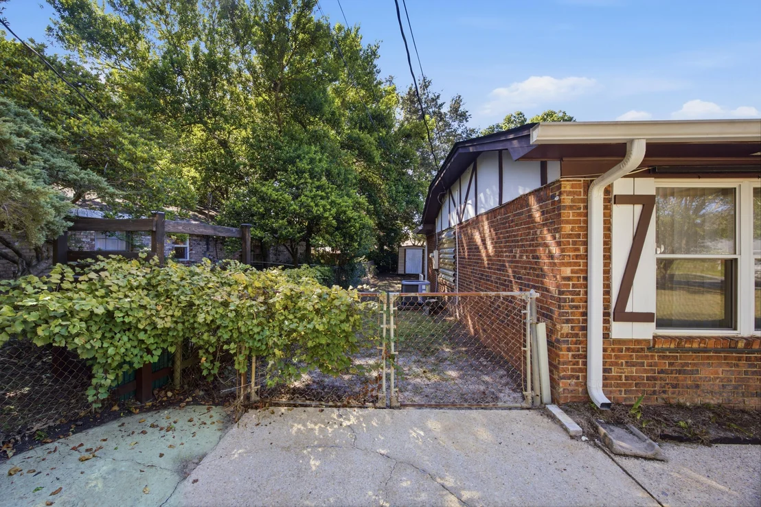 Photo of 3213 Clemson Road