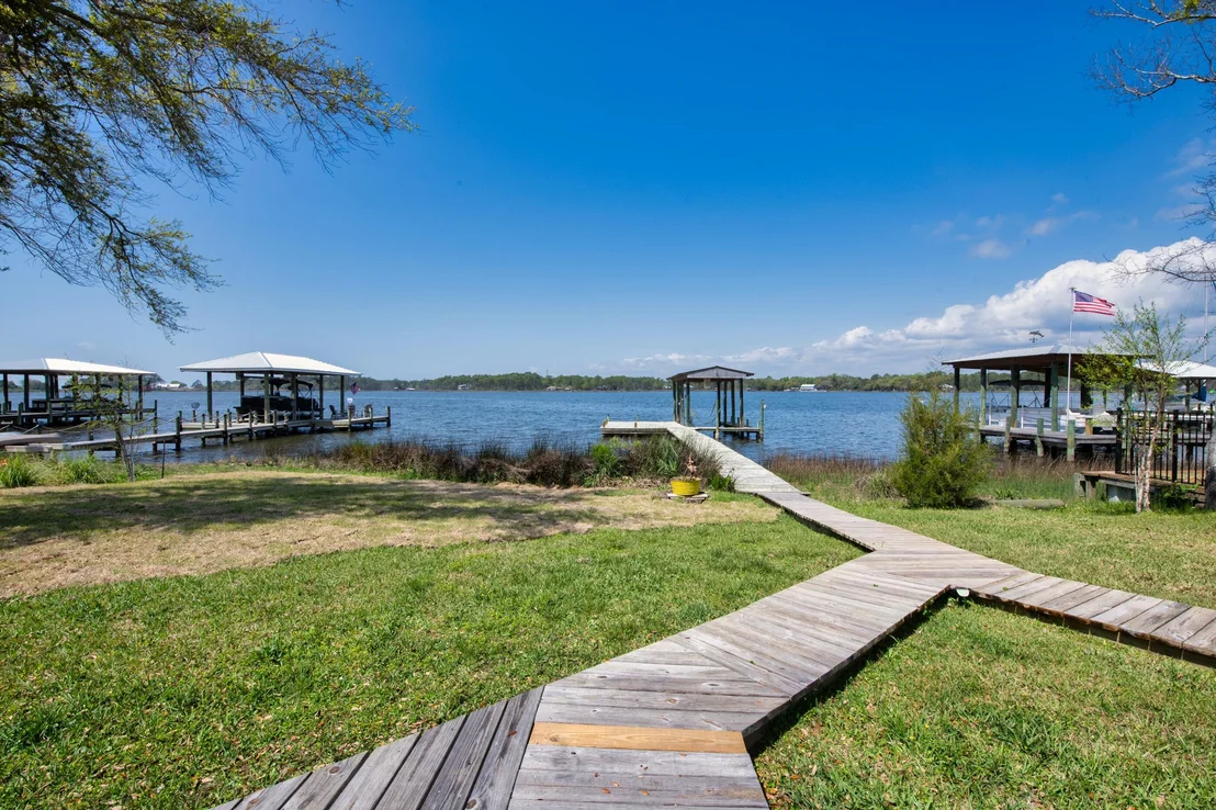 Photo of 1422 Lagrange Road