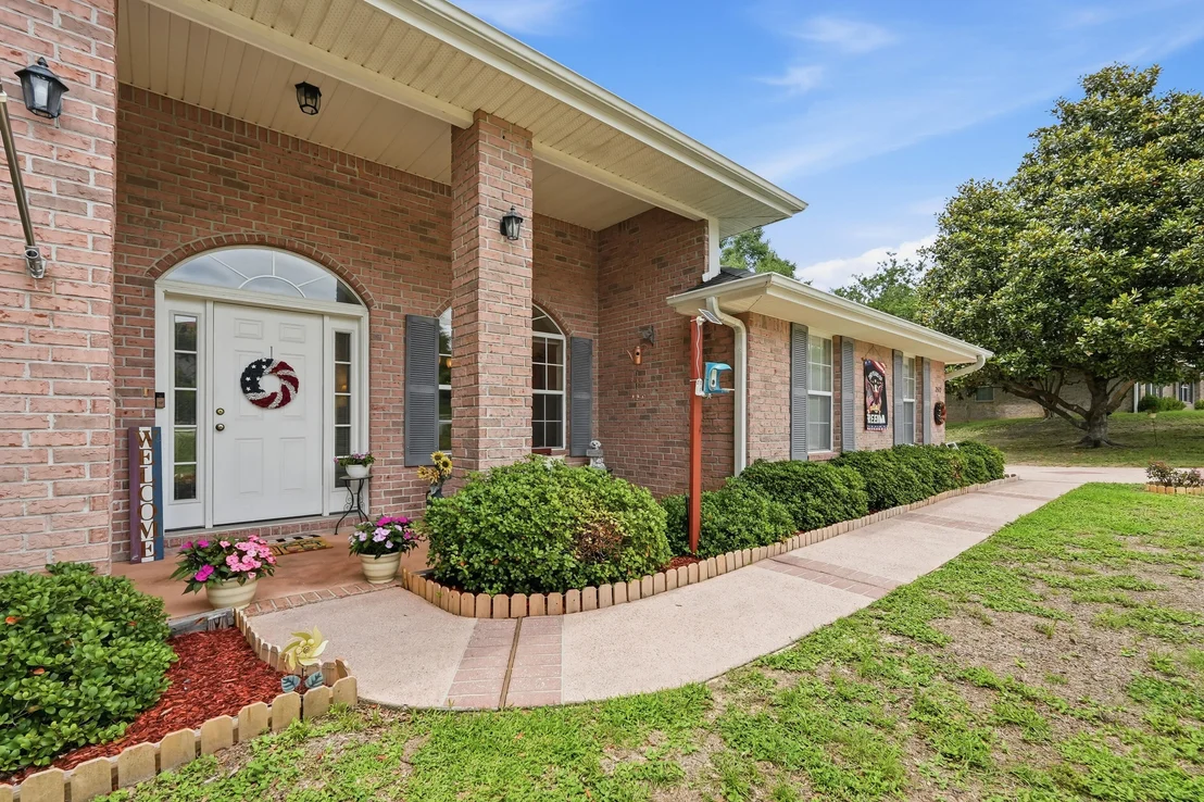 Photo of 2612 Paddock Circle