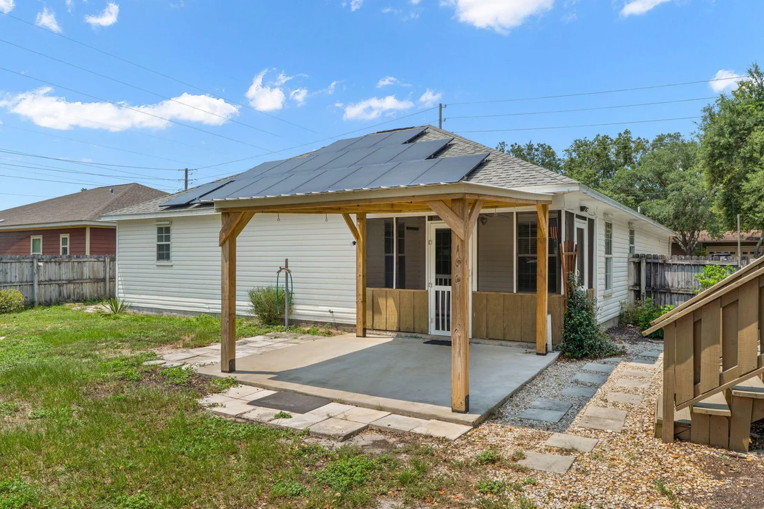 Photo of 8111 Fourth Street