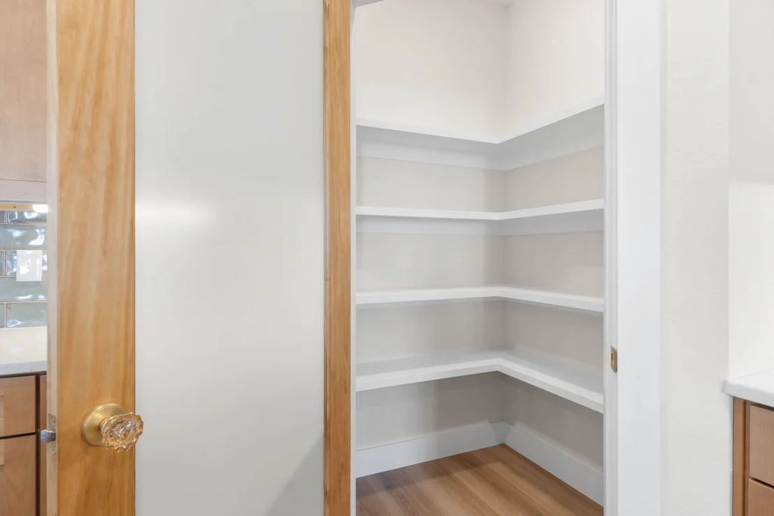 Photo of 1370 Central Parkway