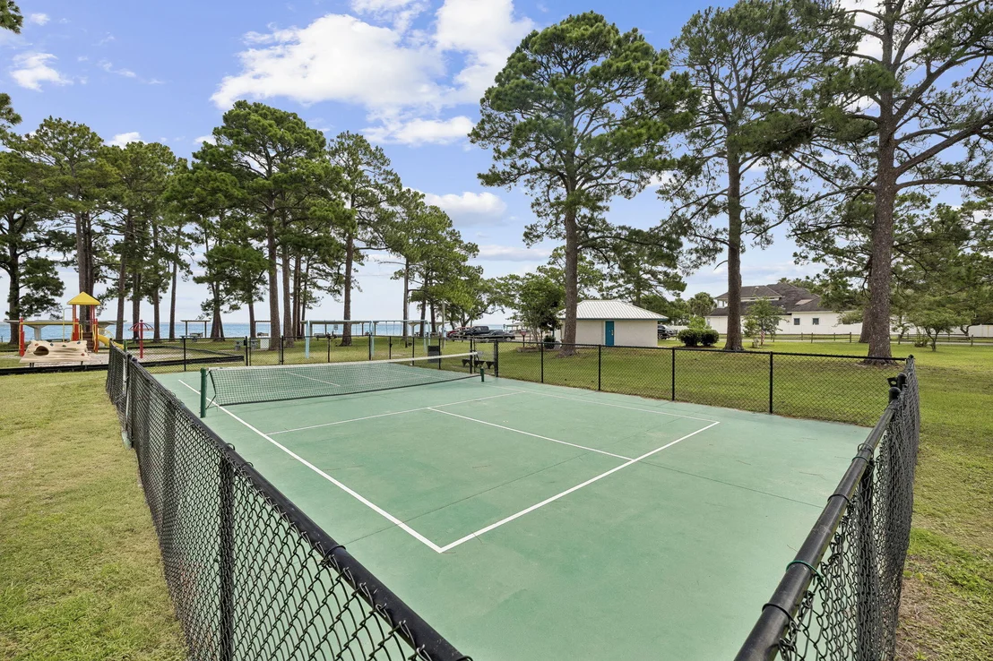 Photo of 1025 Forest Shore Drive