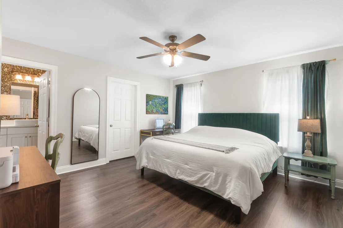 Photo of 6042 Capitol Drive