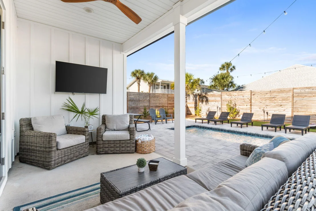 Photo of 7028 Thomas Drive