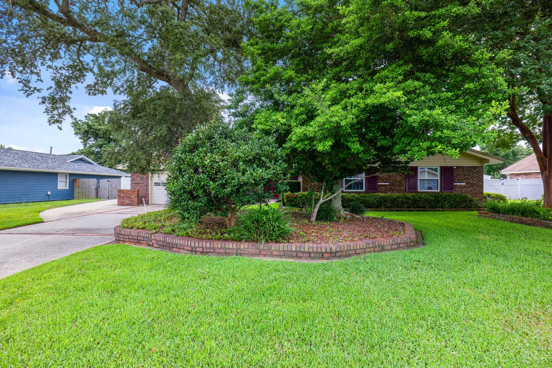 Photo of 21 Pebble Beach Drive