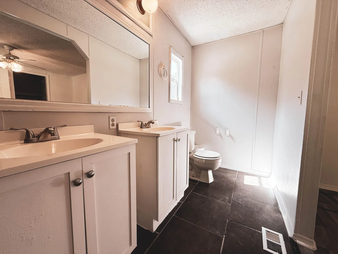 Photo of 4253 Third Avenue