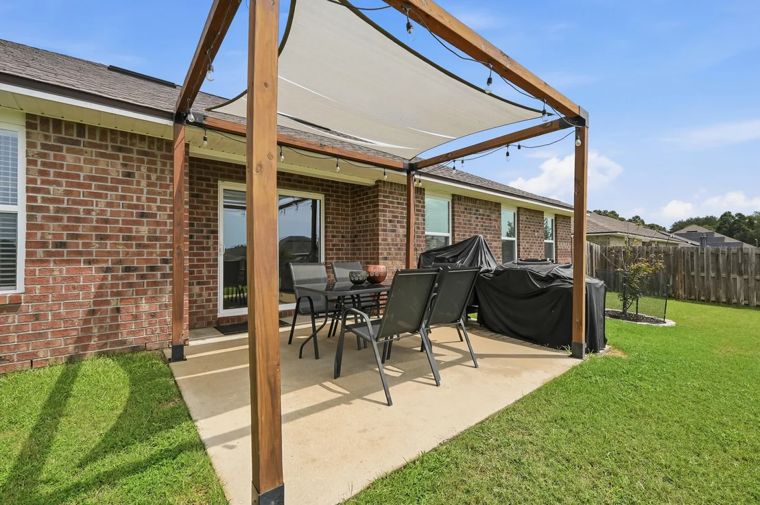 Photo of 5302 Moore Loop