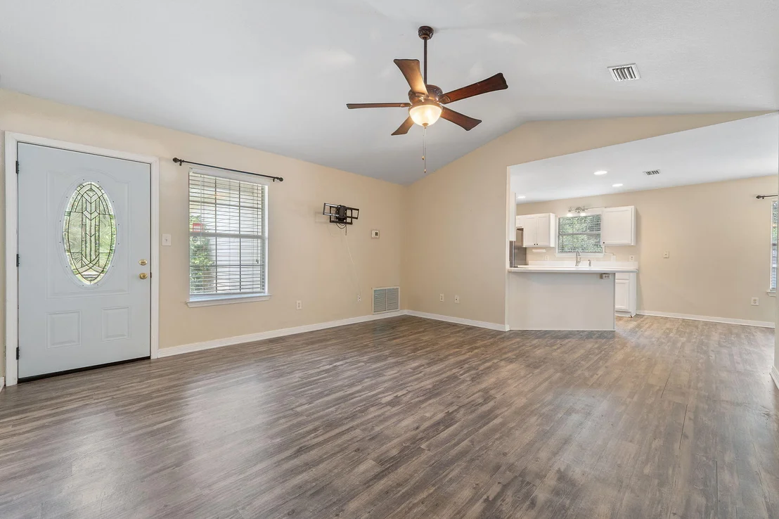 Photo of 8111 Fourth Street