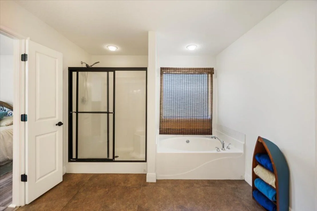 Photo of 2296 Valley Road