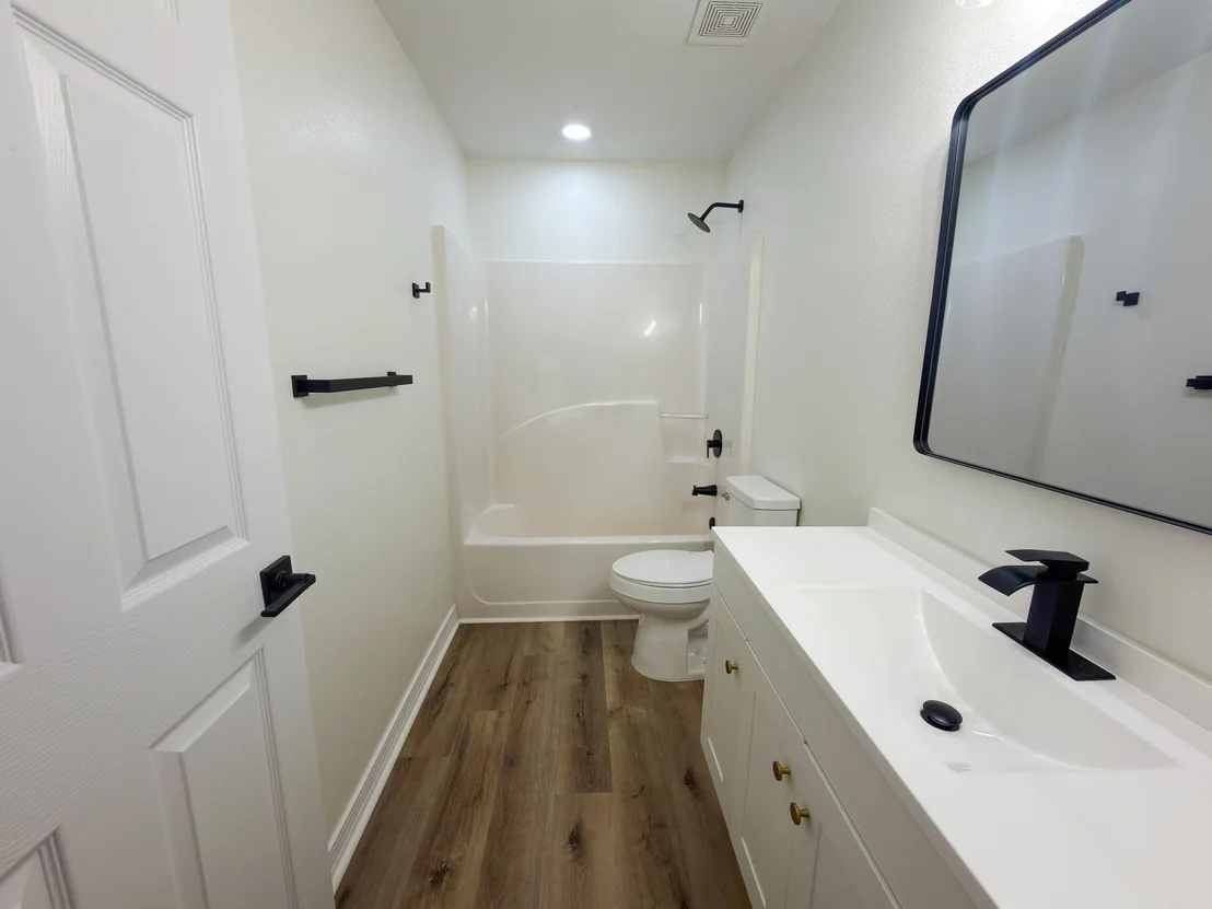 Photo of 6121 Robin Road