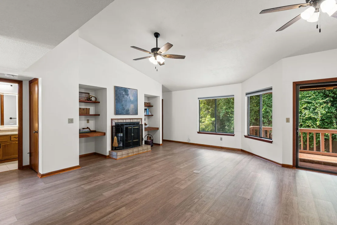 Photo of 115 Cedar Ridge Way