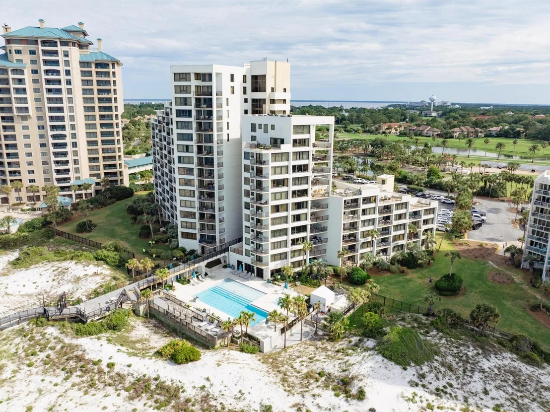 Photo of Unit 4033 at 4033 Beachside One Drive