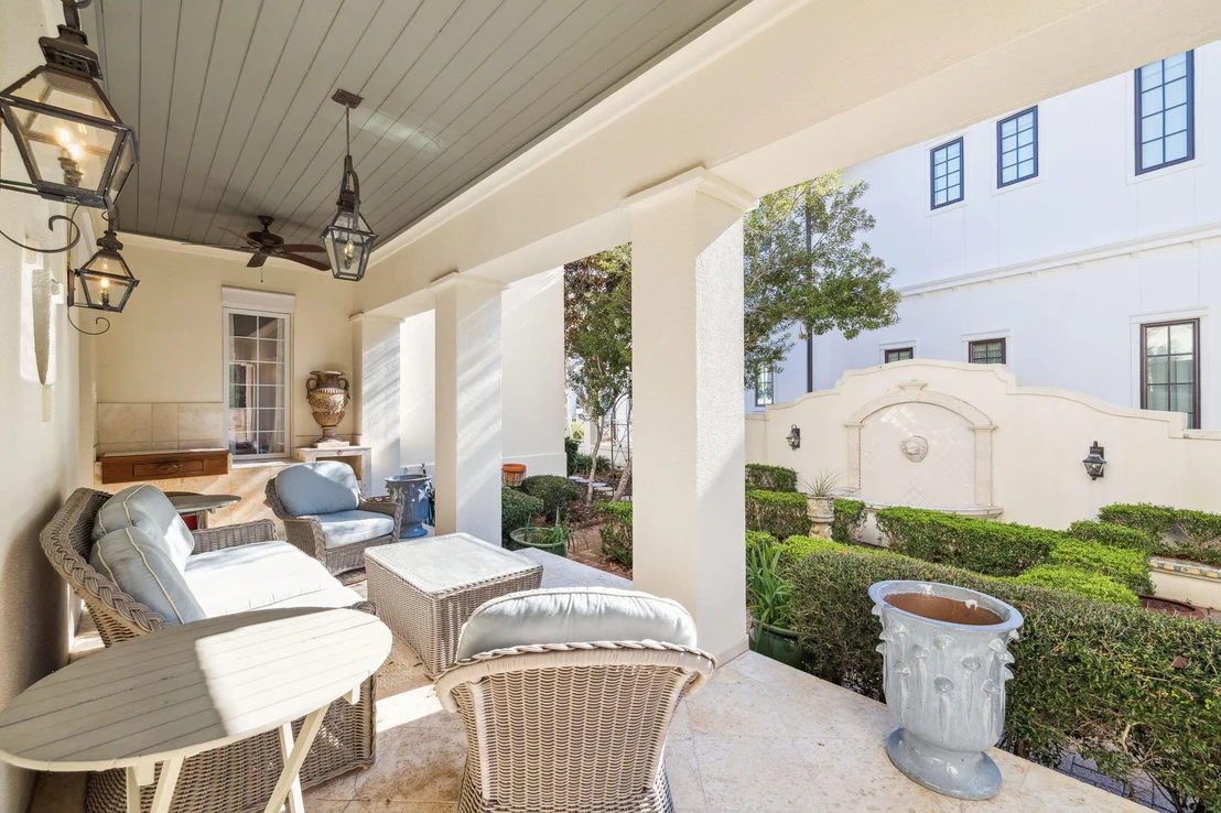 Photo of 152 White Cliffs Boulevard