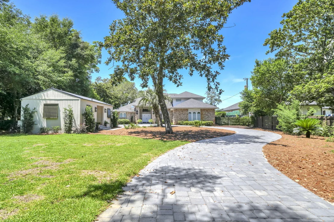 Photo of 821 Cross Street