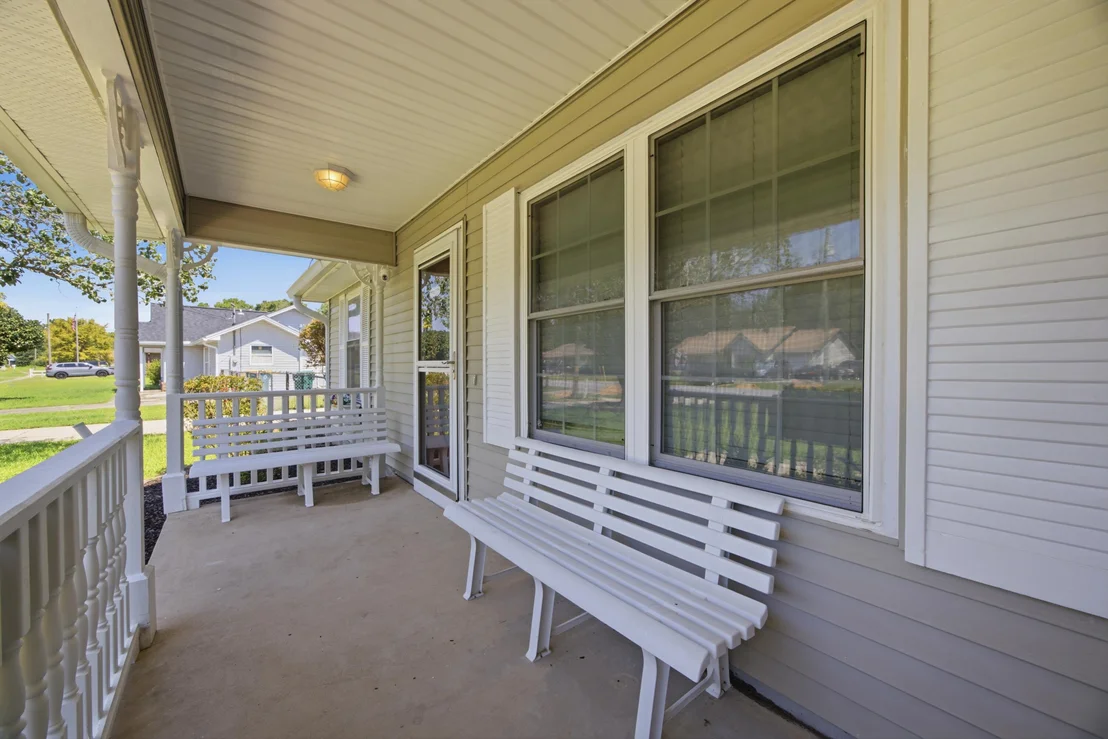 Photo of 220 W Walker Circle