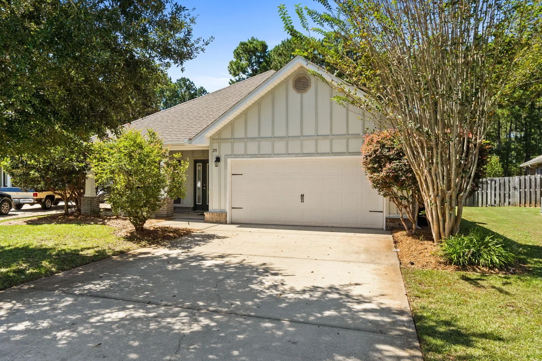 Photo of 233 Whitman Way