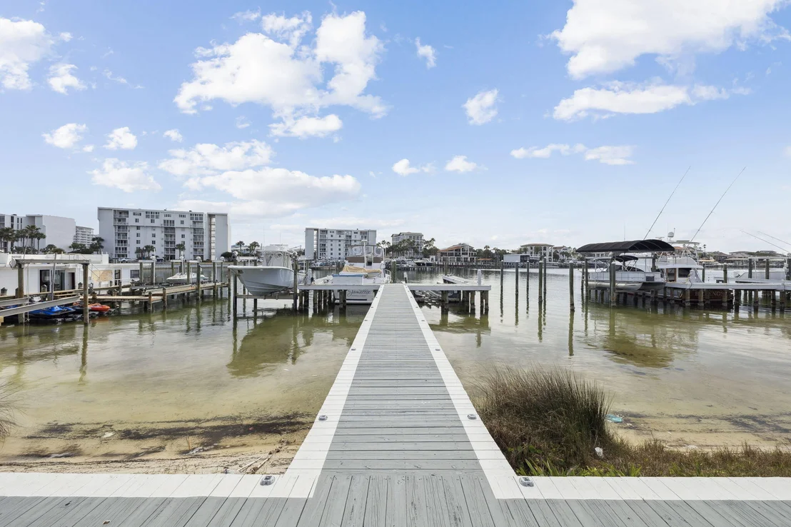 Photo of 714 Harbor Boulevard