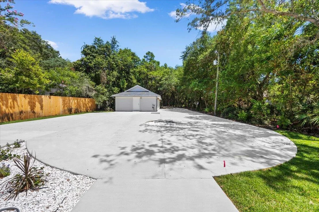 Photo of 609 Calhoun Avenue