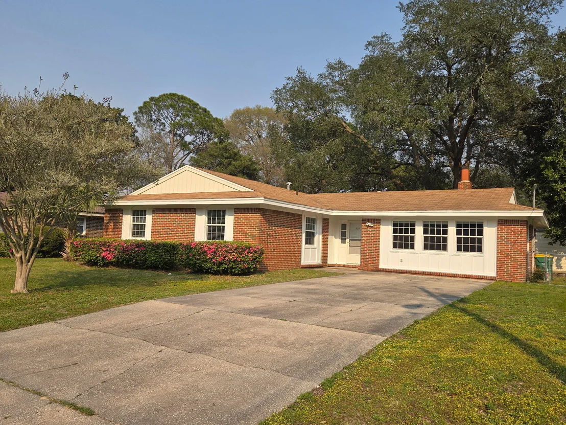 Photo of 1011 Julia Avenue