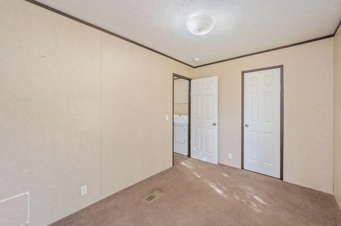 Photo of 5276 Third Avenue