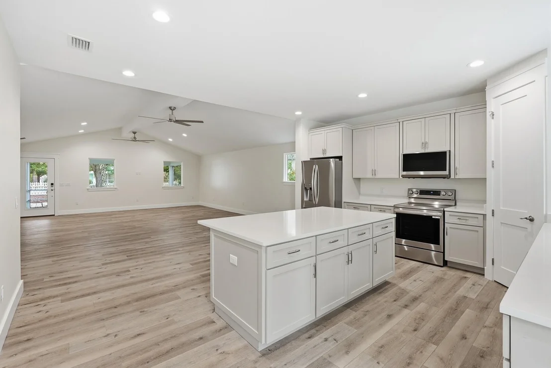 Photo of 465 Seacrest Drive