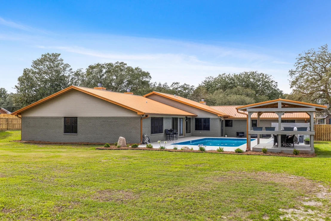Photo of 804 Mars Street