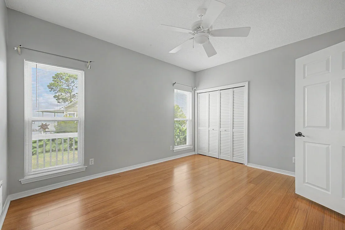 Photo of 4501 Bayside Drive