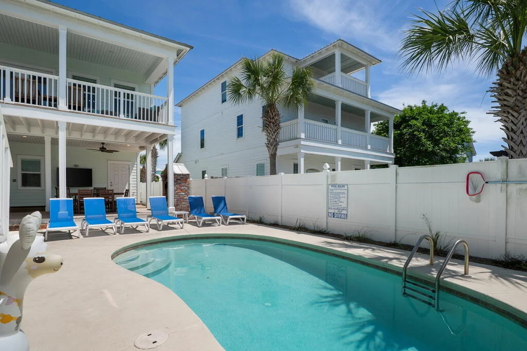 Photo of 64 DOLPHIN Street