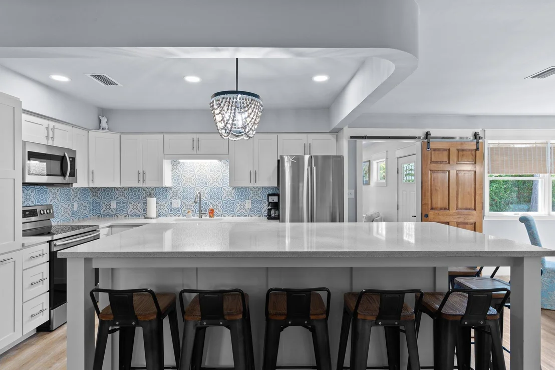 Photo of 850 Forest Shore Drive