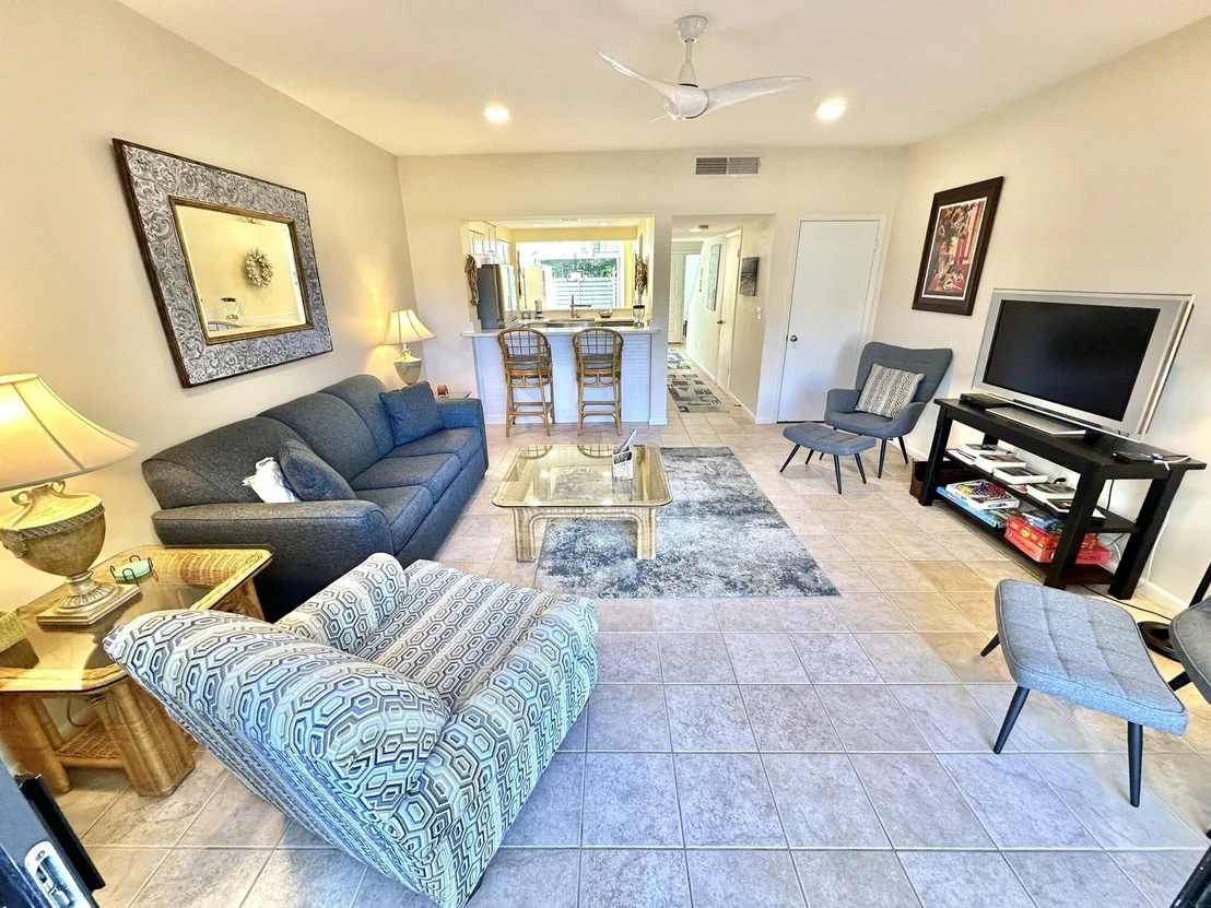 Photo of 5080 Beachwalk Way