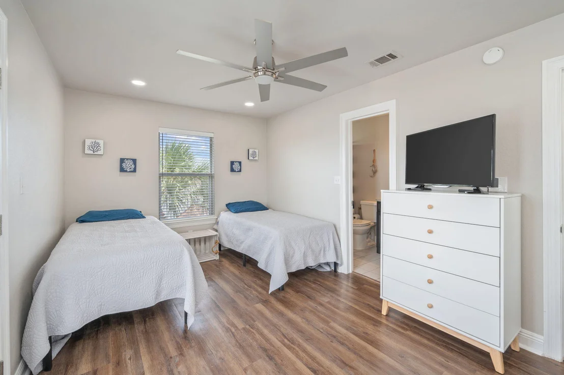 Photo of 110 Terra Cotta Way