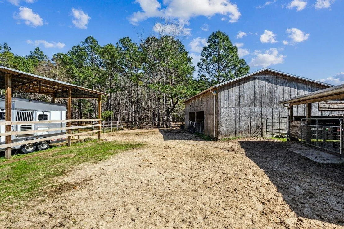 Photo of 1471 Hwy C 180