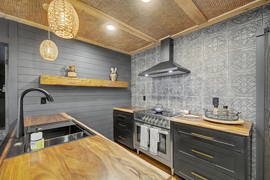 Photo of 1089 Pearson Road
