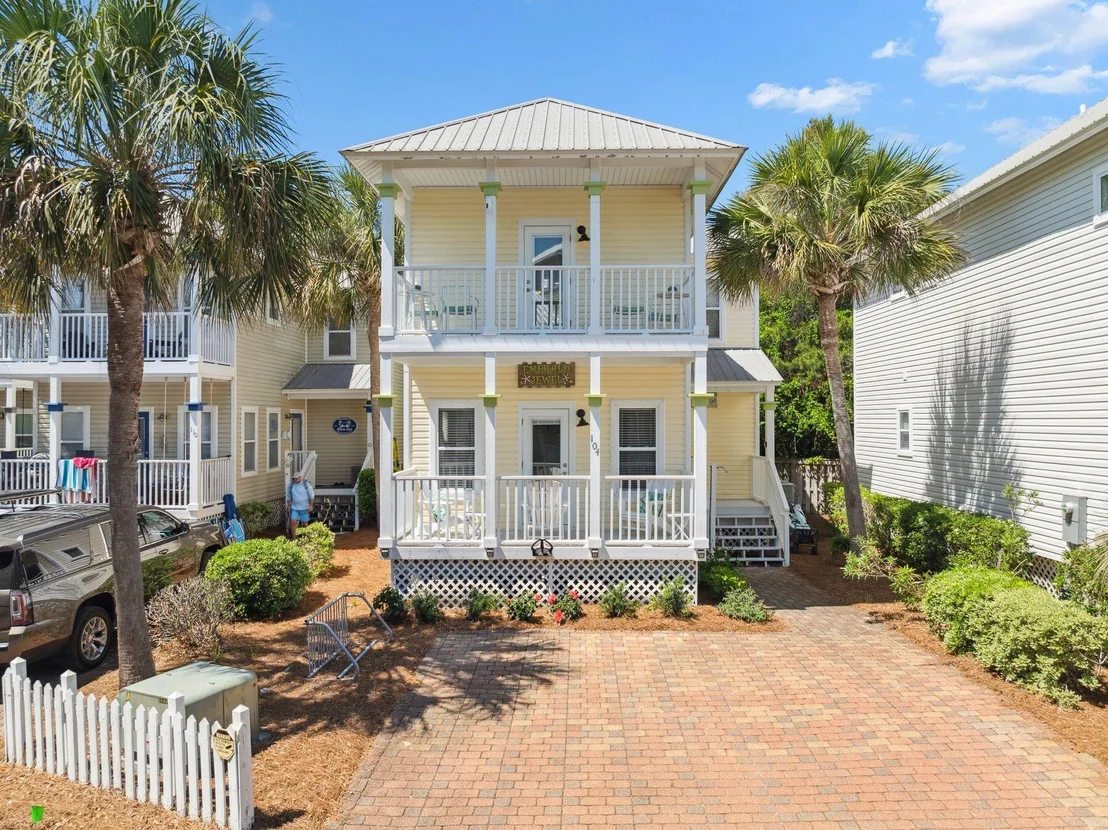Photo of 104 Emerald Dune Circle