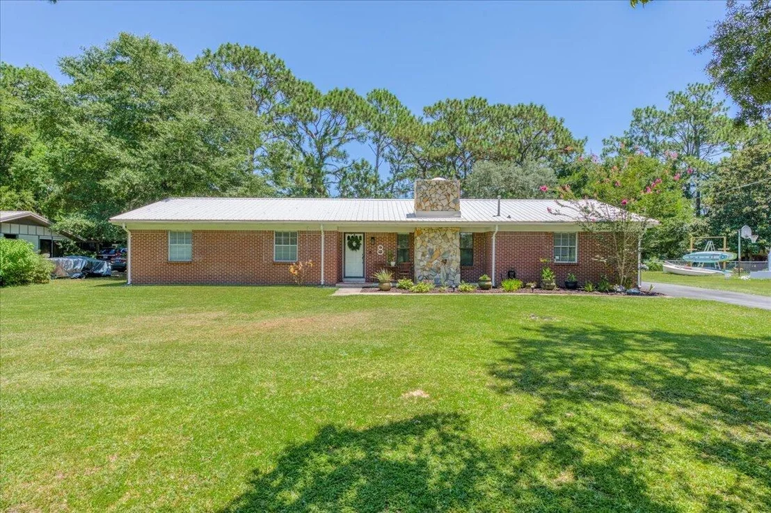 Photo of 8 Longwood Drive