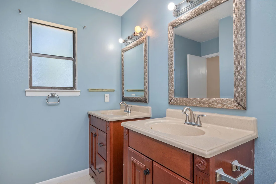 Photo of 106 Campbell Avenue