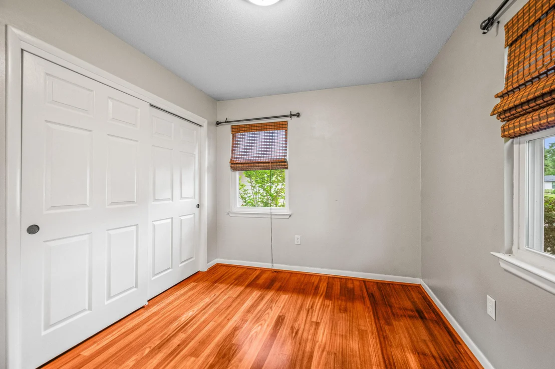 Photo of 3 NE Windsor Lane