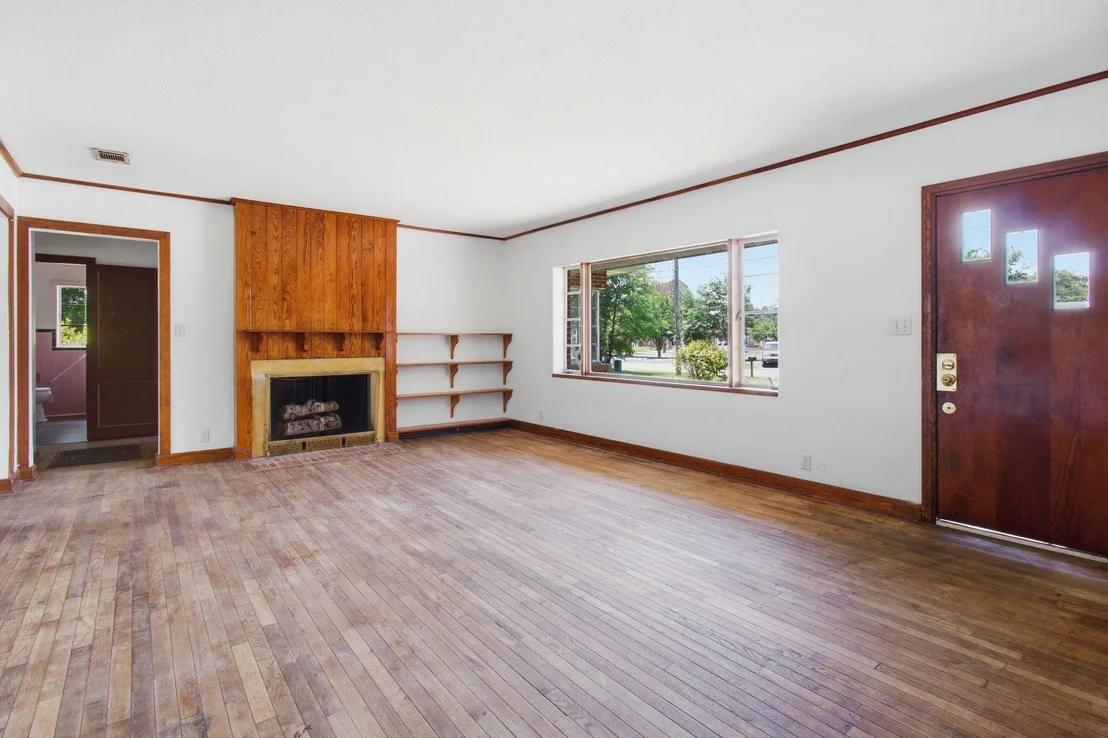 Photo of 855 N Pearl Street