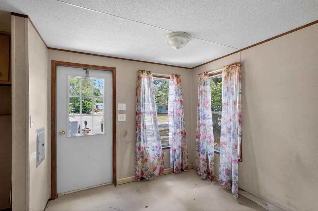 Photo of 1037 Everglade Drive