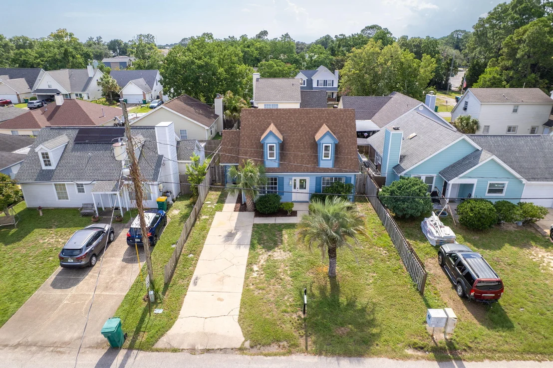Photo of 150 Beach Drive