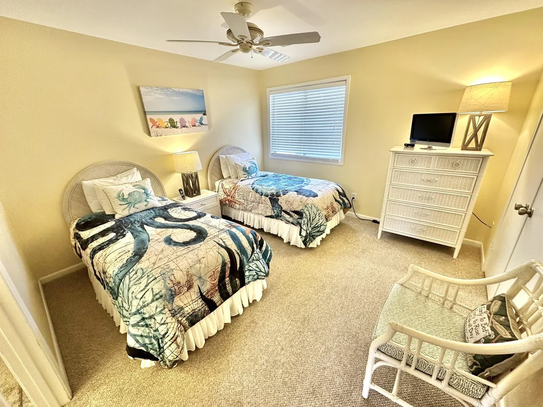 Photo of 5080 Beachwalk Way