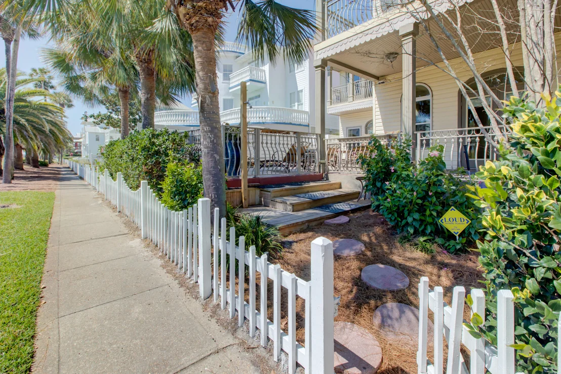 Photo of 4498 Ocean View Drive