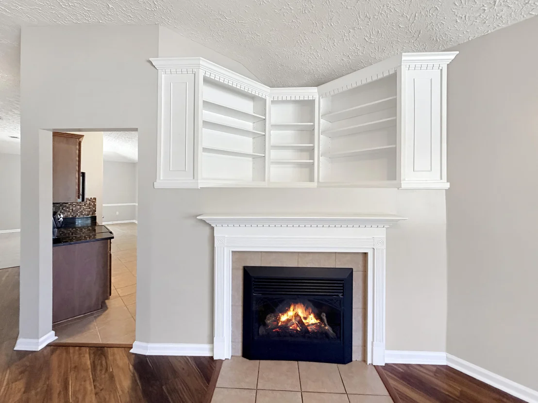 Photo of 2490 S Lakeview Drive