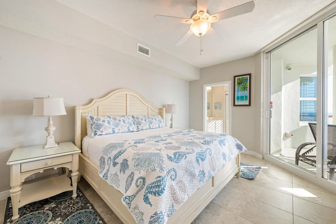 Photo of Unit PH2E at 8501 Gulf Boulevard