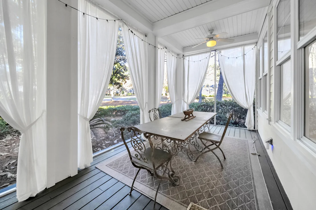 Photo of 1303 Laurel Way