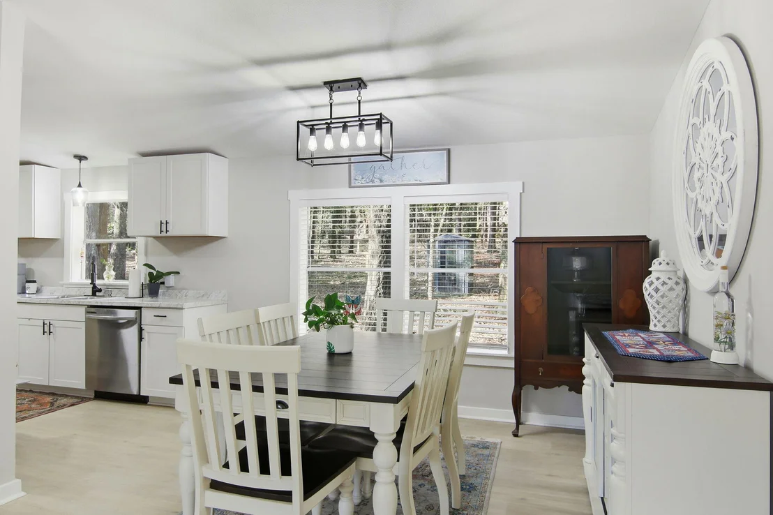Photo of 6108 Old River Road