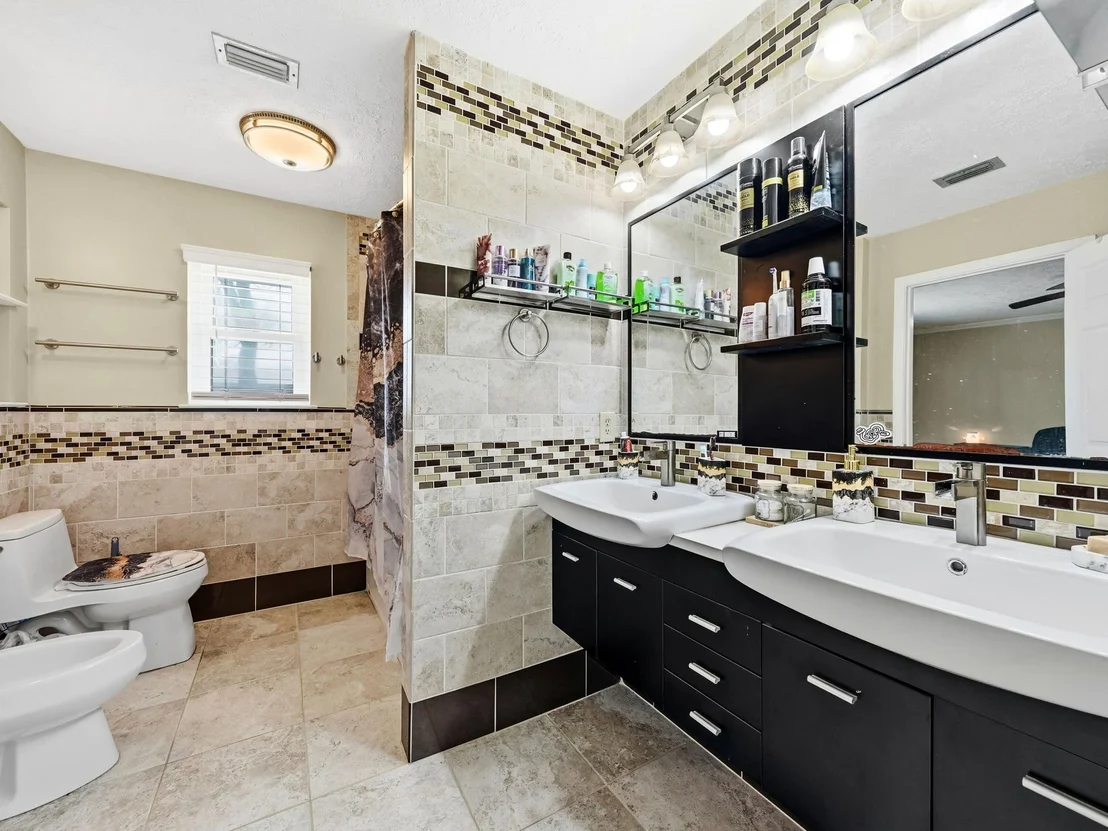 Photo of 4326 Pine Tree Lane