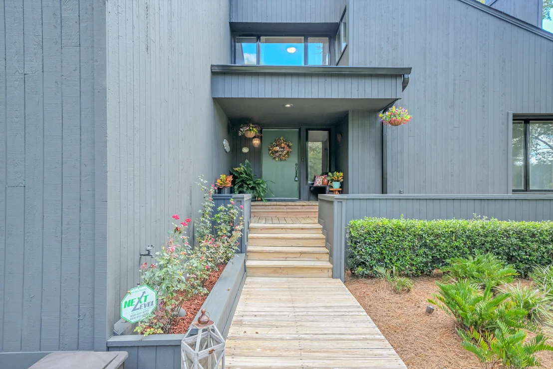 Photo of 1082 N Us Highway 331