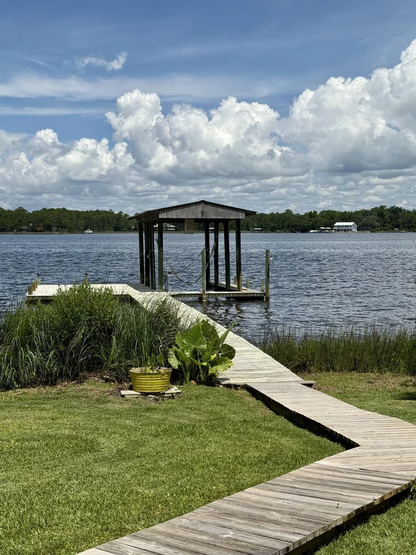 Photo of 1422 Lagrange Road