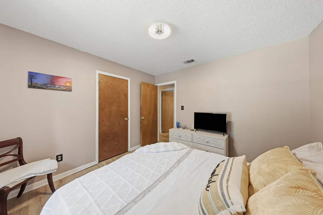 Photo of 532 Springtime Avenue